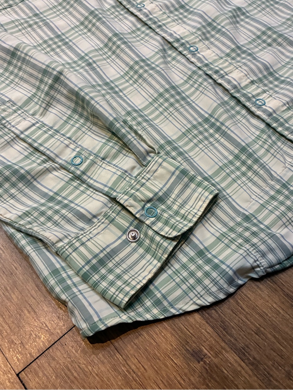 Howler Brothers Men's Green Plaid Long Sleeve H bar B TECH Snapshirt - Medium - Picture 5 of 7